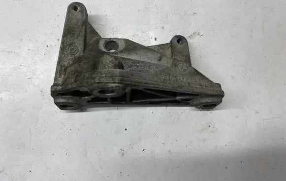 BMW 7 F01 F02 F03 F04 Fuel pump bracket 7805421