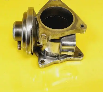 Volkswagen Golf IV EGR valve 038129637D 038131501AN