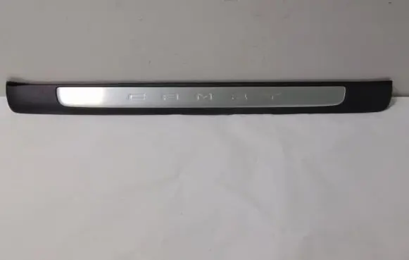 Toyota Camry VIII XV70 Front sill trim cover 6791206200