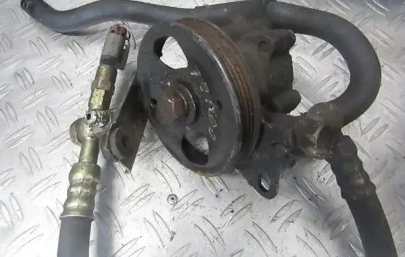 Nissan Primera Power steering pump 4911076100 49110-76100