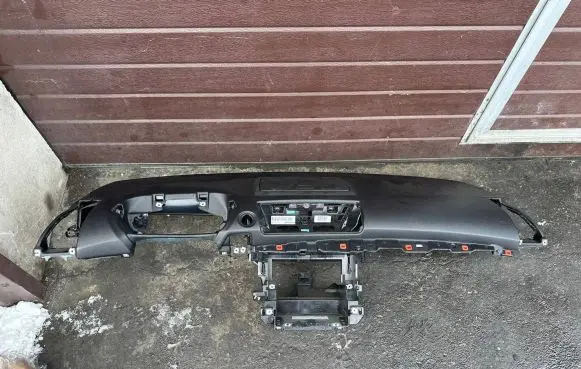BMW 1 E81 E87 Dashboard 2434987 SCV40