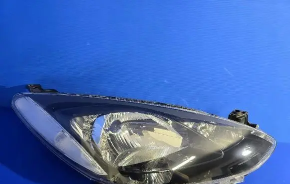 Mazda 2 Headlight/headlamp DR6151030