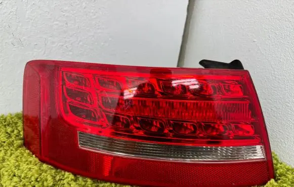 Audi A5 8T 8F Rear/tail lights 8t0945095d
