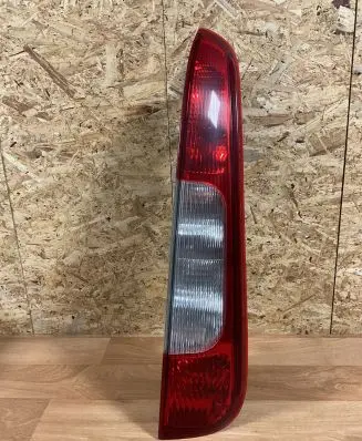 Ford Focus C-MAX Rear/tail lights 3M5113N411AA