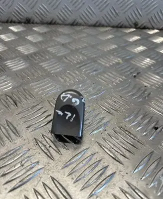 Volkswagen Touran II Rear door handle cover 