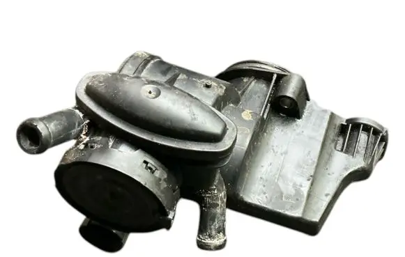 Skoda Octavia Mk2 (1Z) Oil breather separator 036103464