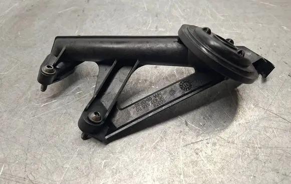 Peugeot 3008 I Oil sump strainer pipe 9643755580