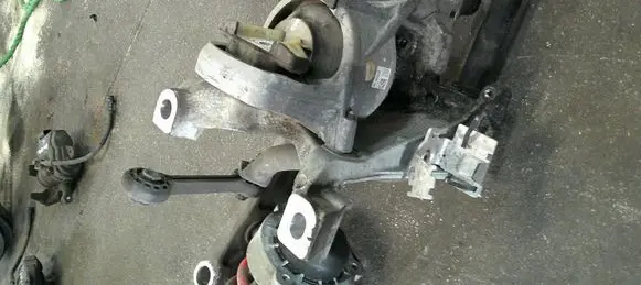 Audi A4 S4 B9 Engine mount bracket 8W0199372CD 3618952 TCCCC2