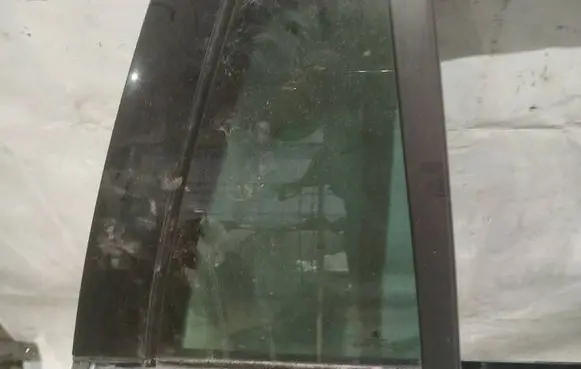 Skoda Superb B6 (3T) Rear vent window glass AS3