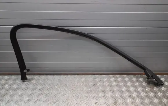 Audi A3 S3 8V Front door glass trim molding 8V3867609