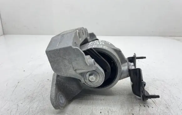 Toyota RAV 4 (XA50) Gearbox mount