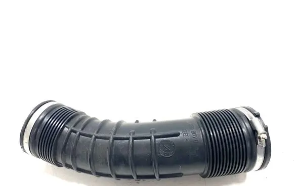 Volvo XC60 Air intake hose/pipe 6898050 689805