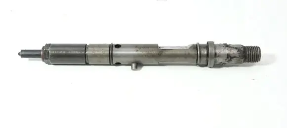 Audi A4 S4 B5 8D Fuel injector 059130201AE