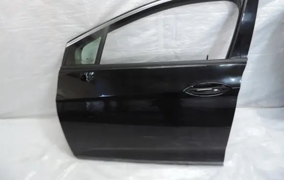 Opel Astra K Front door