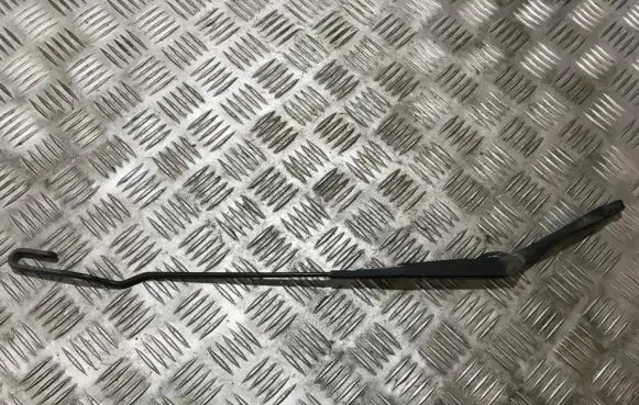 Opel Astra G Front wiper blade arm 90559600