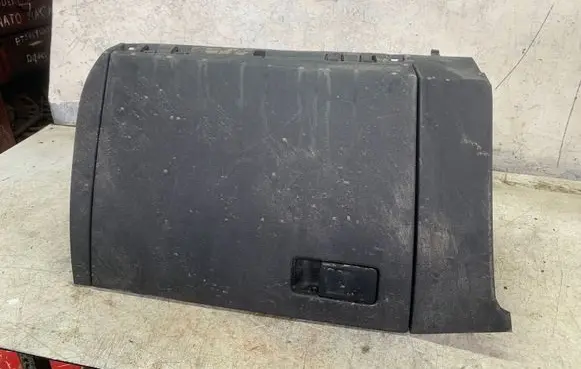 Volkswagen Taigo Glove box