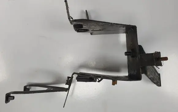 Volkswagen PASSAT B5.5 ABS pump bracket 3B7614119