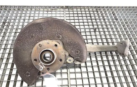 Audi A4 S4 B8 8K Front wheel hub spindle knuckle 8K0407253R