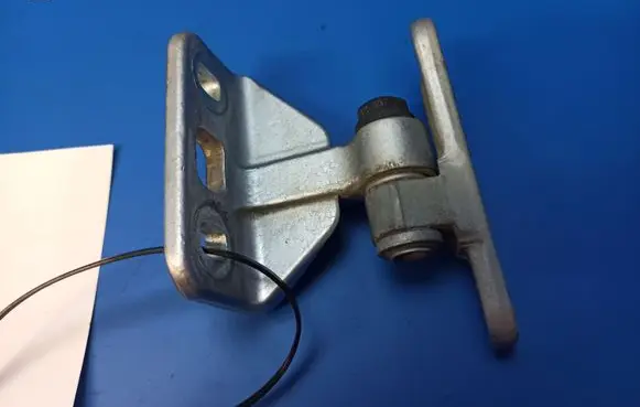 Mercedes-Benz E W211 Rear door upper hinge
