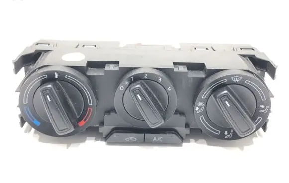 Skoda Fabia Mk3 (NJ) Interior fan control switch 