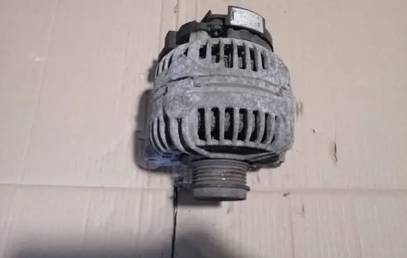 Skoda Fabia Mk2 (5J) Generator/alternator 028903028D 0124325003
