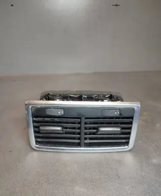 Audi Q7 4L Rear air vent grill 4L0819203