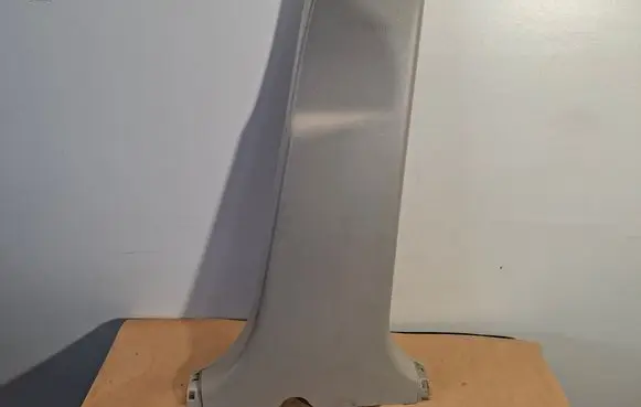 (B) pillar trim (bottom)