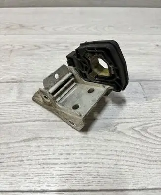 BMW 5 F10 F11 Radiator mount bracket 7186513 7211161 7207151