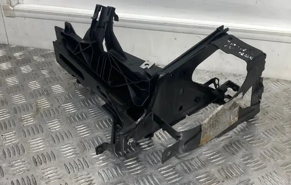 BMW 5 F10 F11 Front bumper mounting bracket 51647200794 11071510
