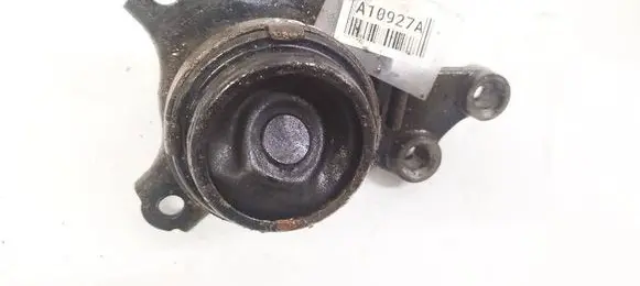 Honda FR-V Engine mount bracket 