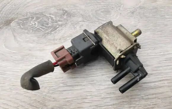 Mitsubishi Carisma Turbo solenoid valve K5T48277 C0263