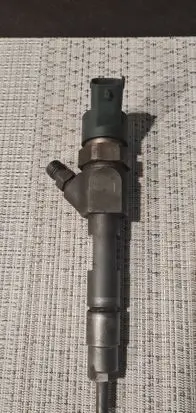 Volvo S40, V40 Fuel injector 0445110021