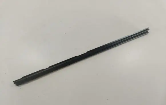 Volkswagen Golf VI Windshield/front glass wiper blade 1K5837471D