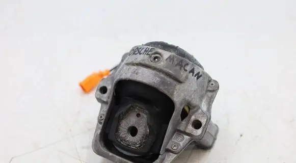 Porsche Macan (95B) Engine mount bracket 8R0199381Q