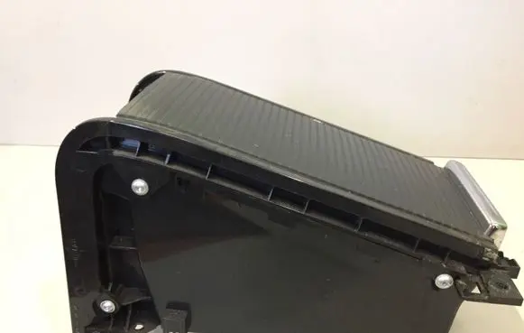 Cup holder front