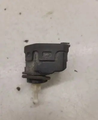 Volkswagen Golf IV Headlight level adjustment motor 1J0941295C