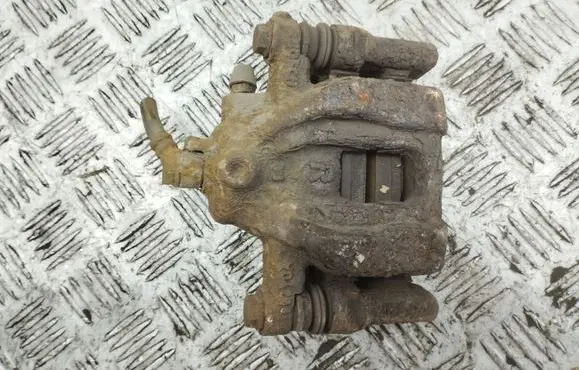 Honda CR-V Rear brake caliper