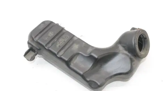 Honda CR-V Intake resonator 