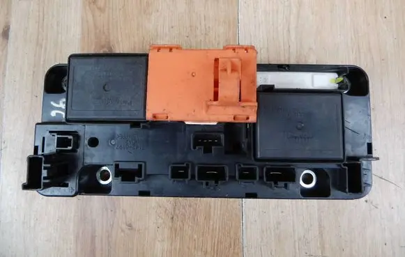 Toyota C-HR I Relay mounting block G92Z147070