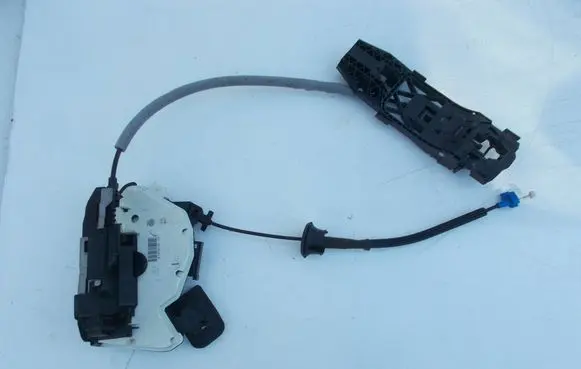 Seat Leon (5F) Rear door lock 5K4839015AE
