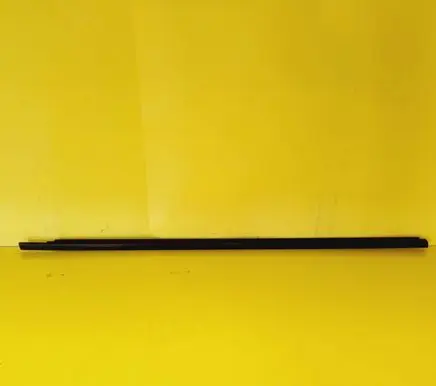 Front door glass trim molding