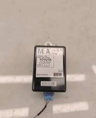 Toyota Auris E180 Door control unit/module 8974002100