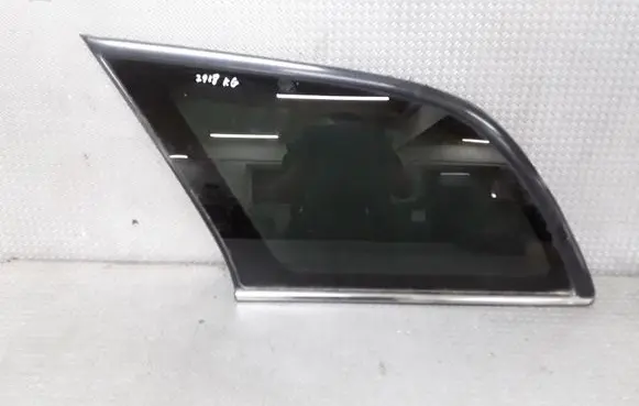 Toyota Avensis T250 Rear side window