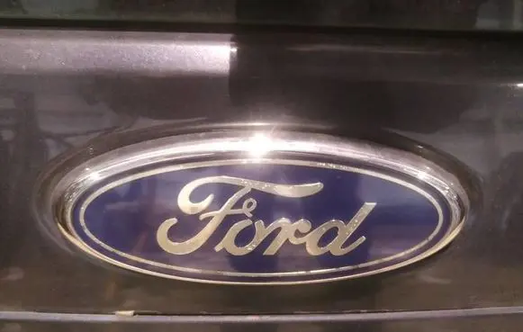 Ford Focus Manufacturer badge logo/emblem