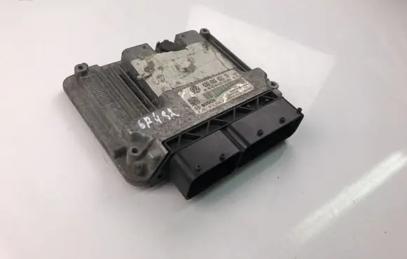 Volkswagen Golf V Engine control unit/module 03G906021TR