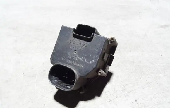 Coolant fan relay
