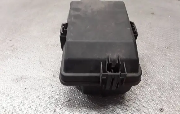 Iveco Daily 35.8 - 9 Fuse box set 69500167