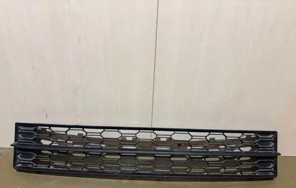 Skoda Octavia Mk3 (5E) Front bumper lower grill 5E0853677J