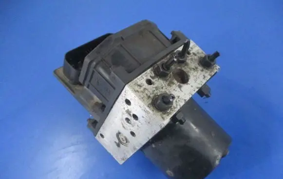 Seat Ibiza III (6L) ABS Pump 6Q0614117E
