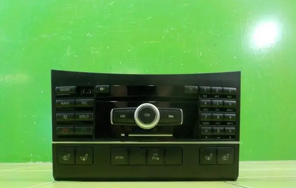Mercedes-Benz E C207 W207 Radio/CD/DVD/GPS head unit A2129008409 XP179